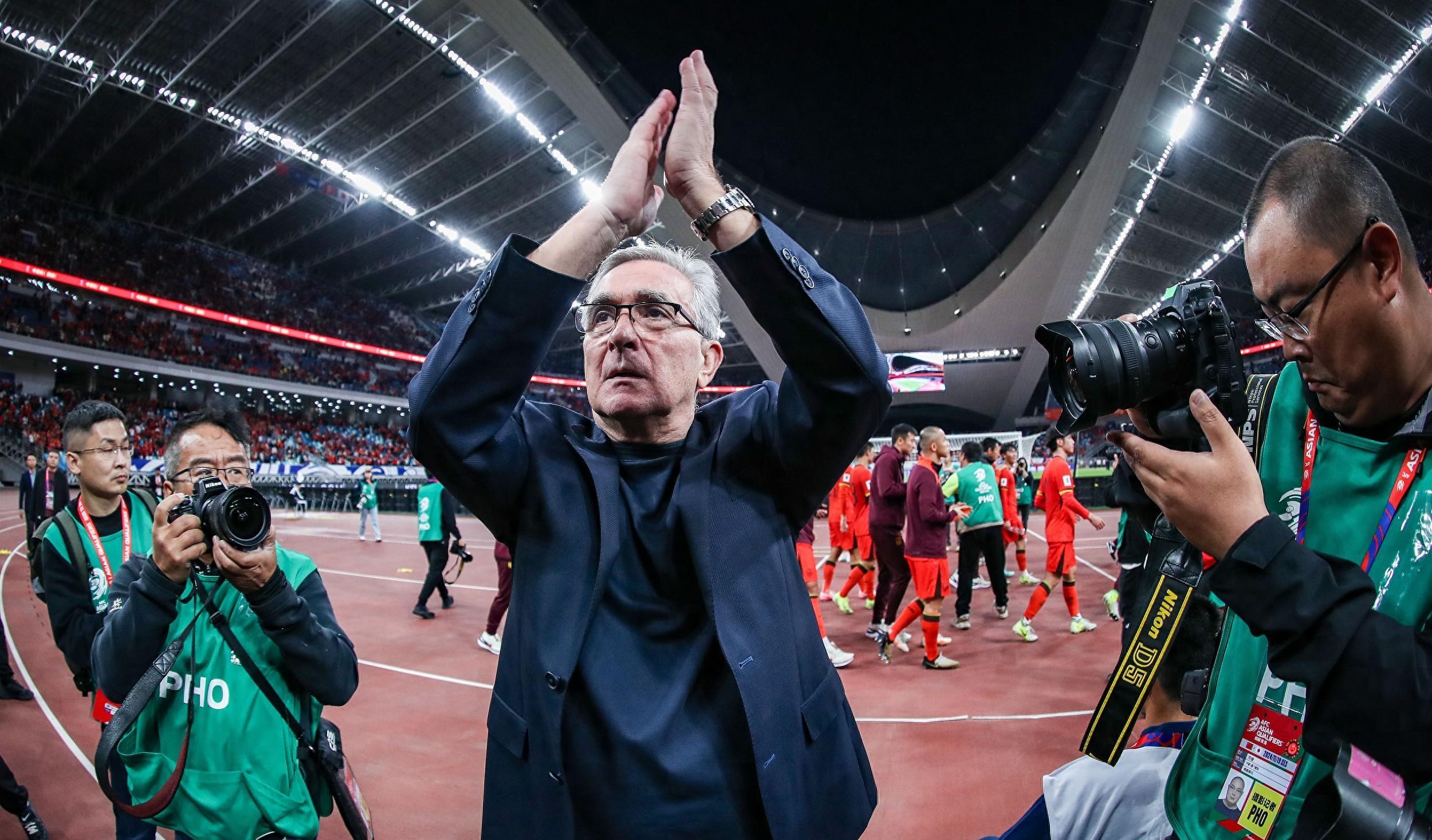 雷速体育官网-阿尔维斯充分准备下轮比赛，誓要胜利