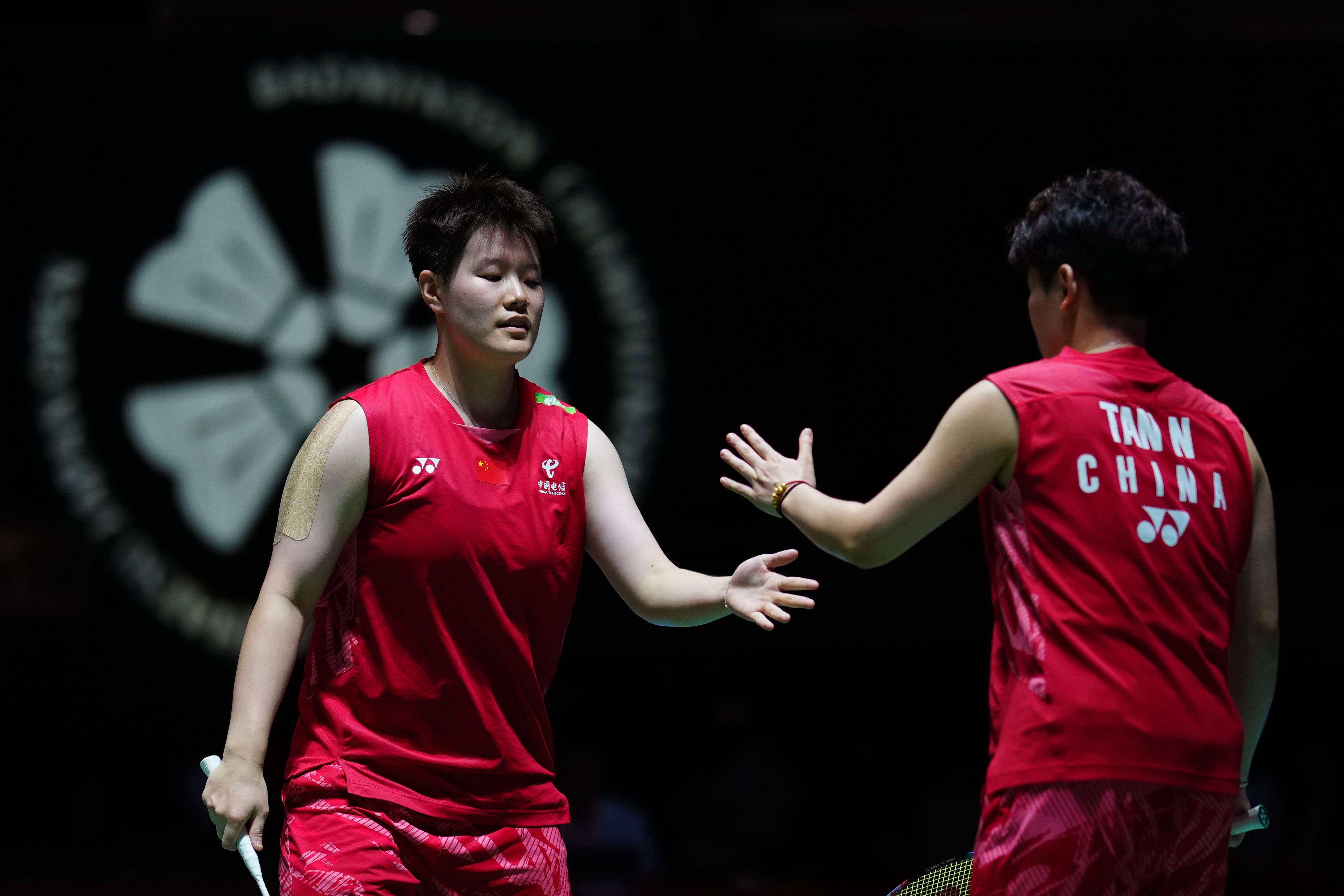 雷速体育-日本羽毛球队完胜法国羽毛球队，陶菲克统治全场