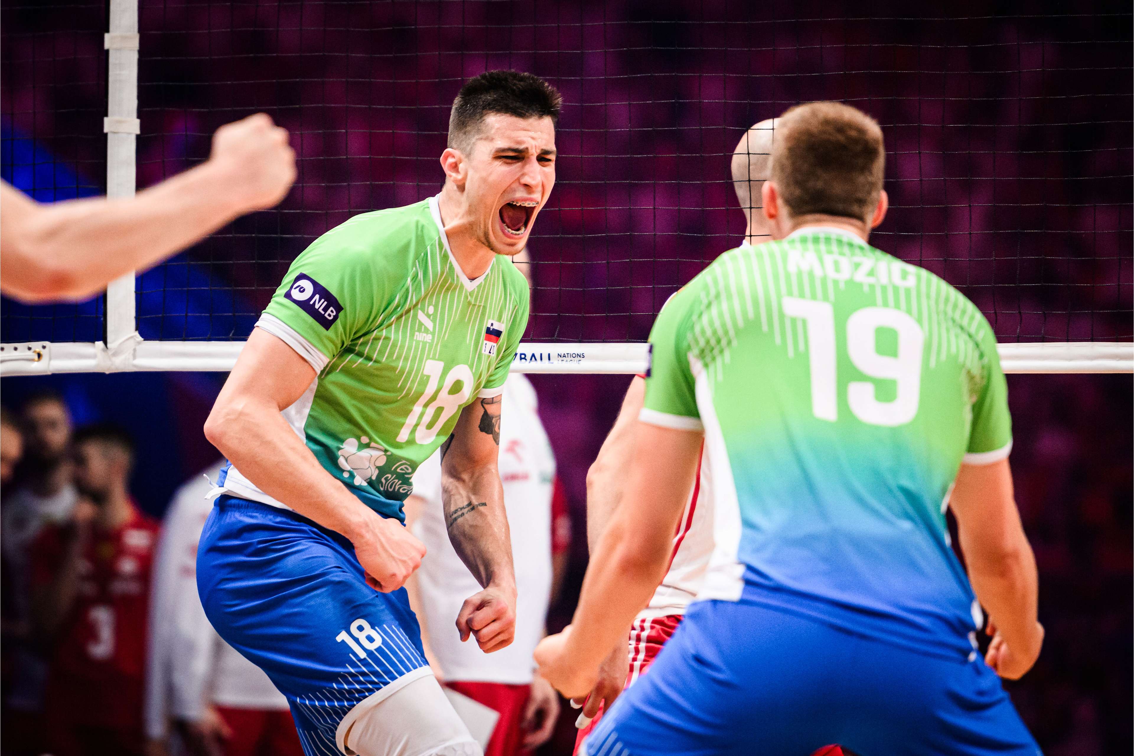 西班牙网球队横扫日本网球队，克耶高斯关键制胜