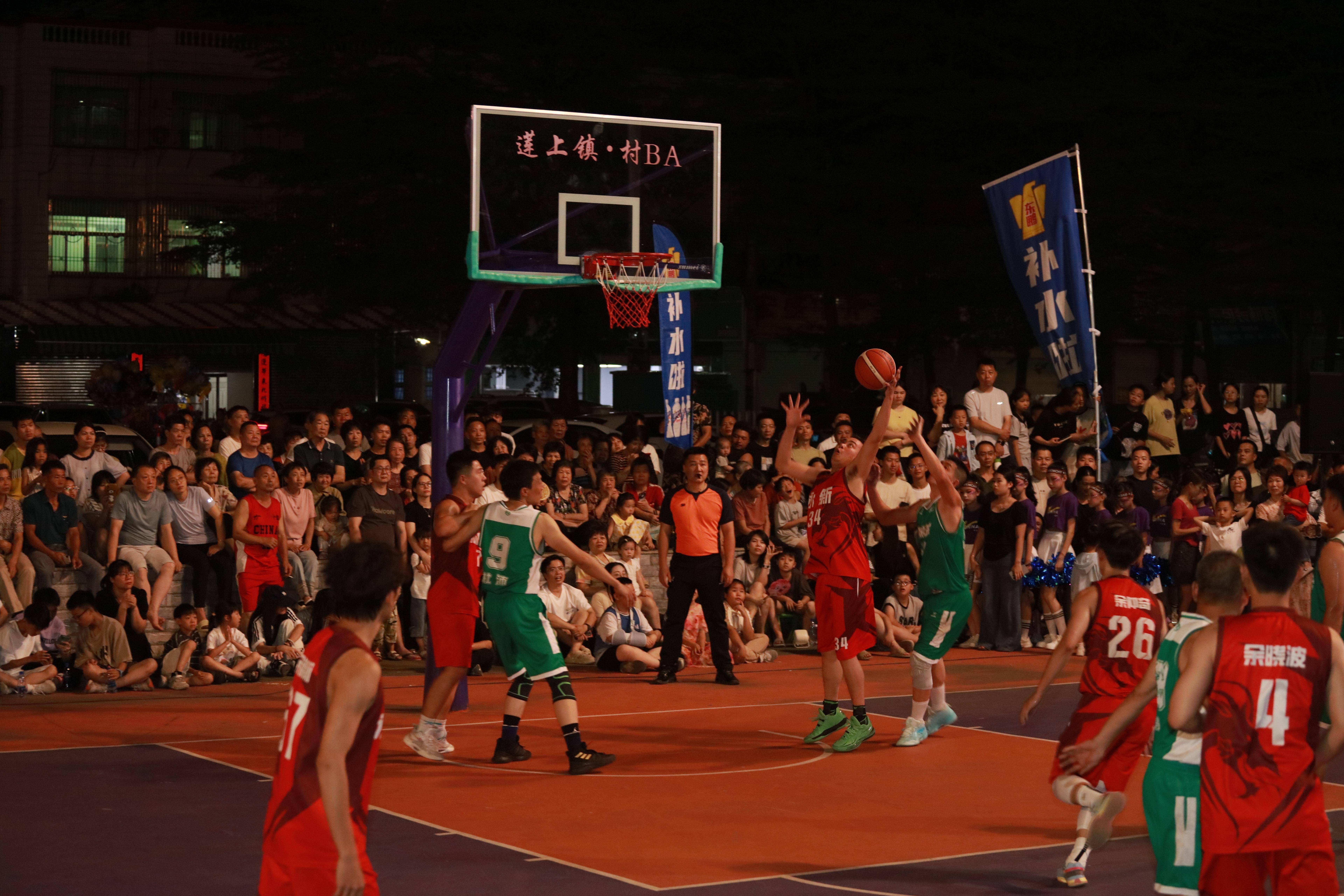 雷速体育下载-篮球赛事频繁开展，人气持续高涨