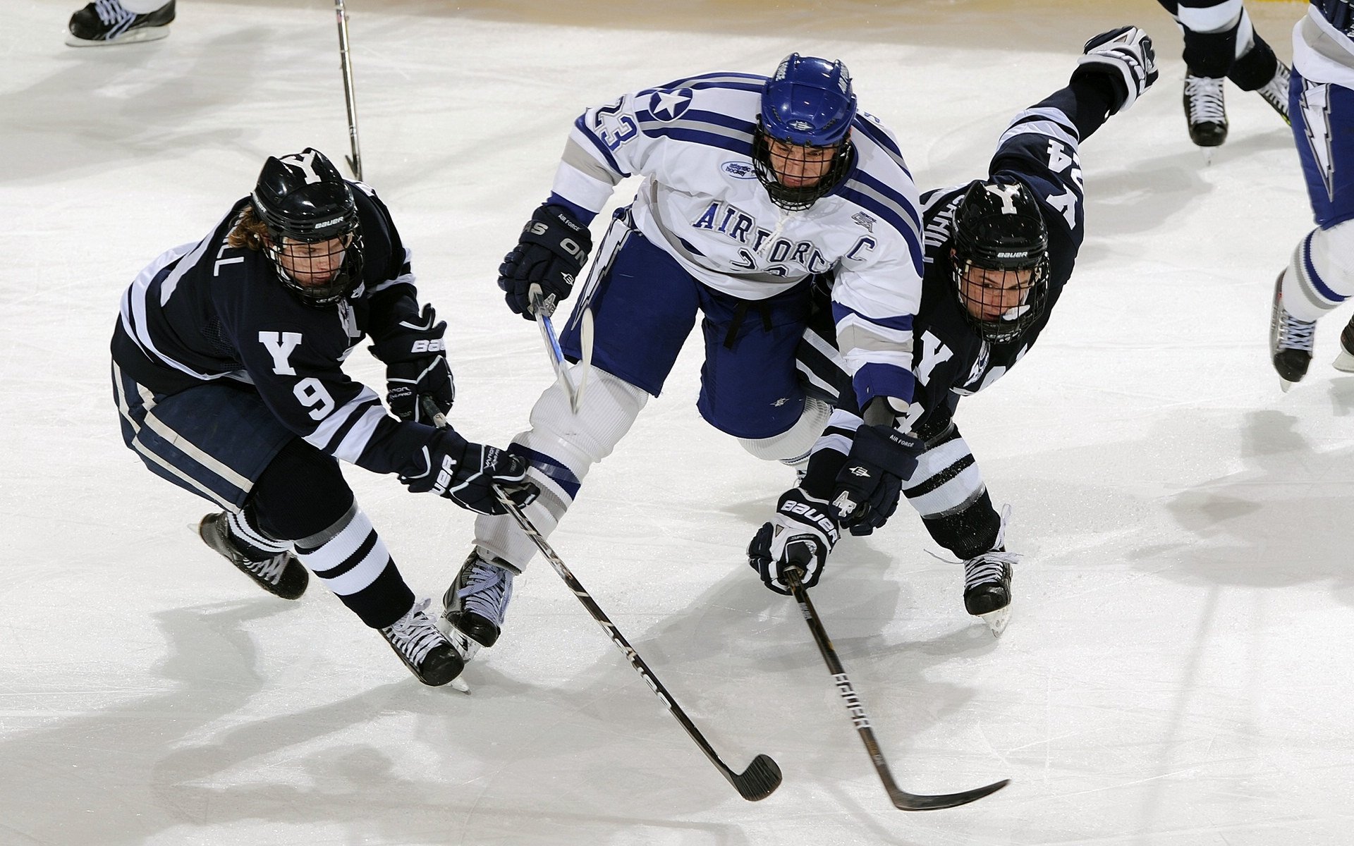 北京队单节拉开深圳队，乔治成为关键先生